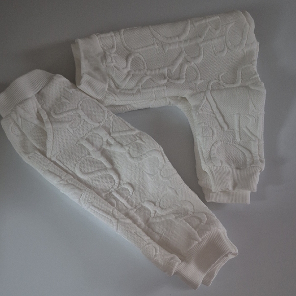 Textured White Jogger Pants Set - Picture 4 of 14
